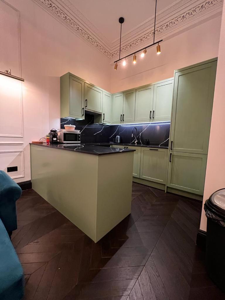 Earl'S Court Luxe Apartment London Exterior photo